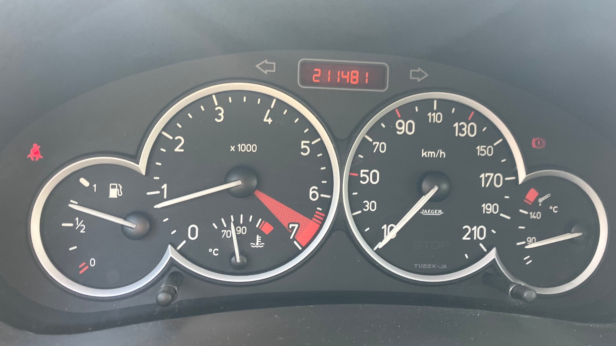 206 CC 2006 - Vue du kilométrage sur le tableau de bord